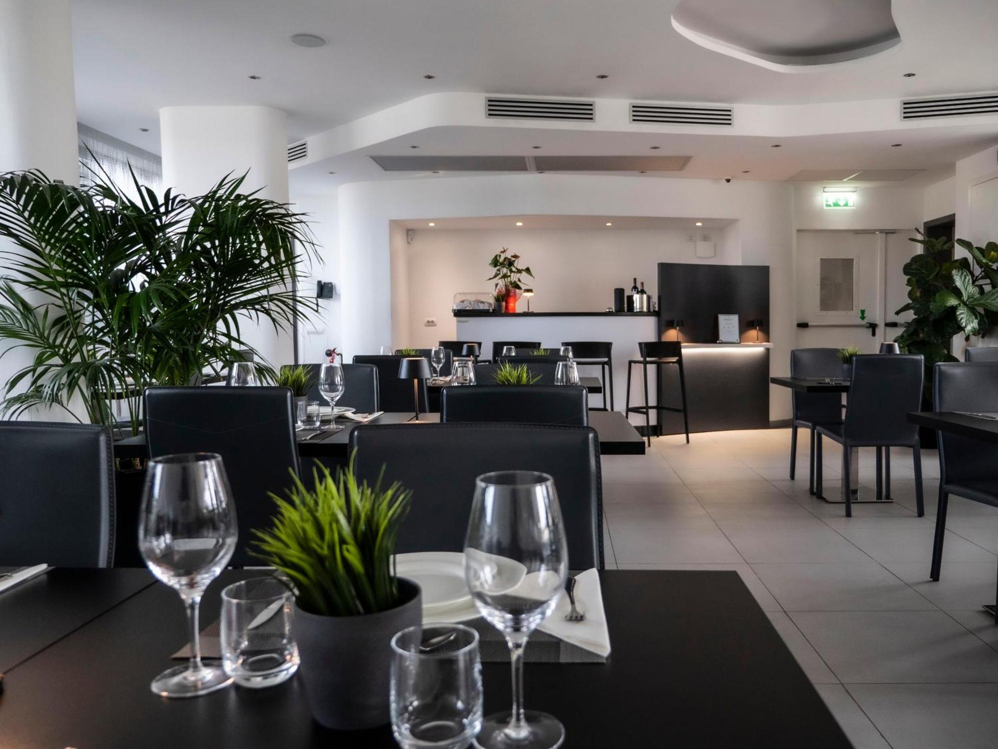 Loto Business Hotel — Foto 1